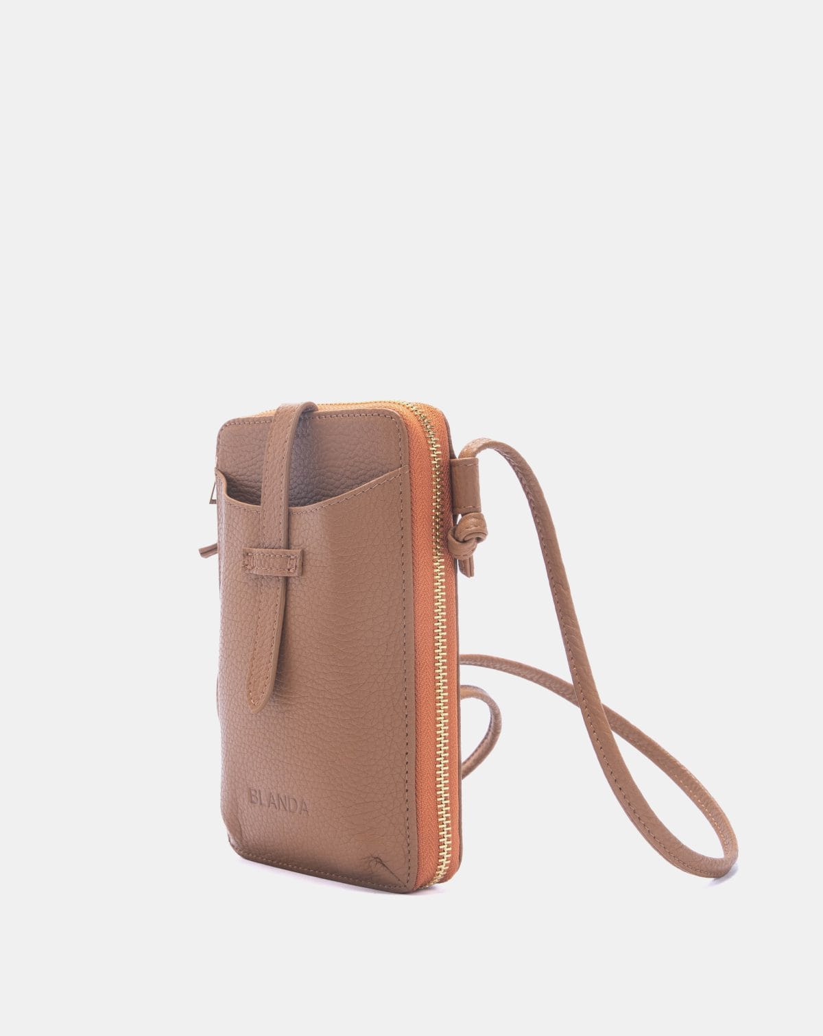 "Chic Versatility: The Crossbody Clutch" - Ảnh 3